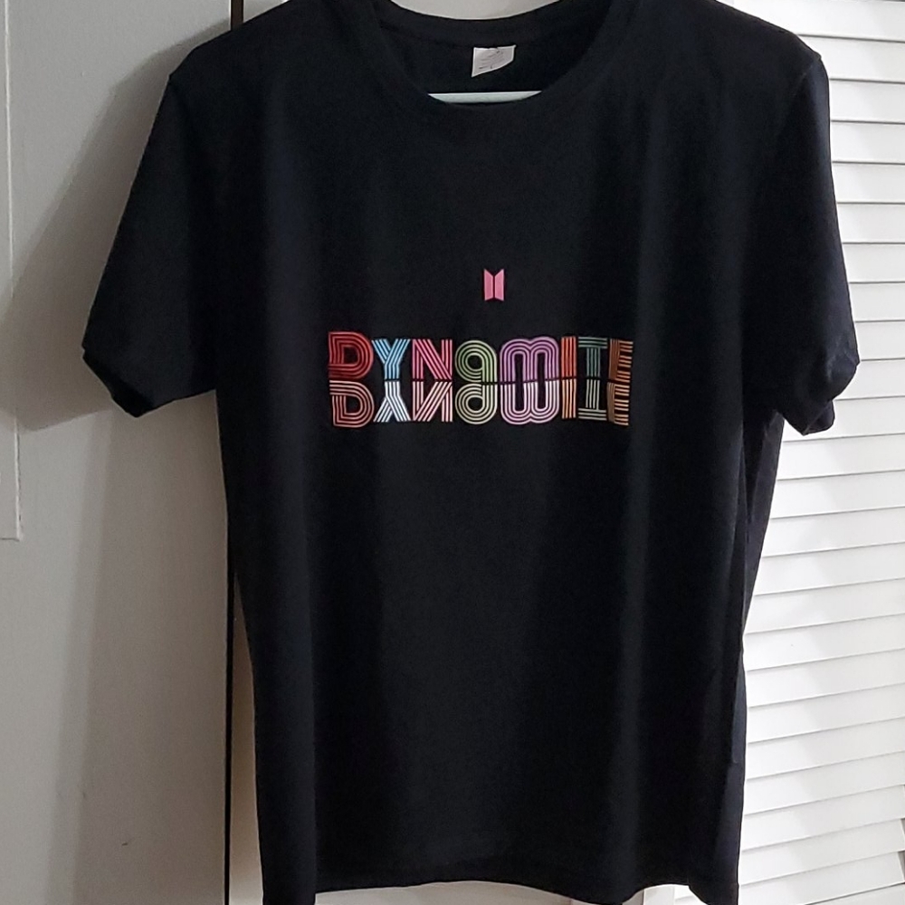 Ladies Large BTS black dynamite short sleeve shirt